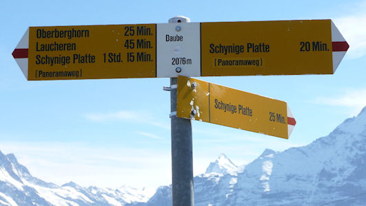 Signpost at the viewpoint Daube